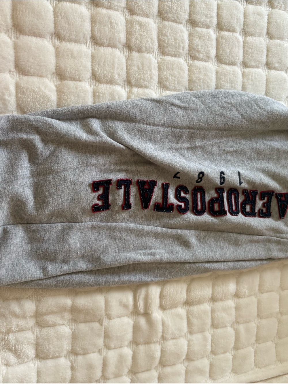 AEROSOLES Gray Sweatpants with Navy and Red Logo